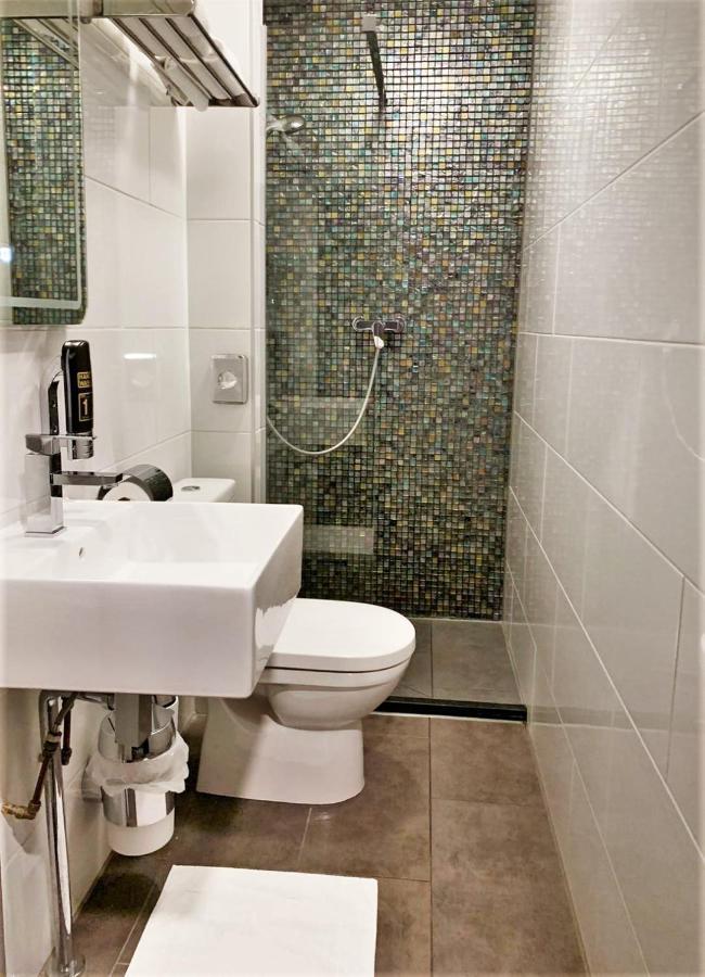 Double Room,1433934223:JPEG