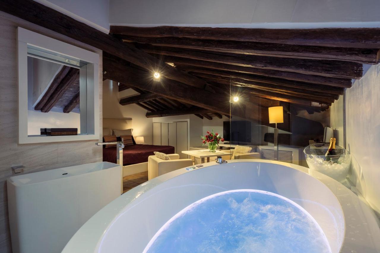 Exclusive Suite Spa Bath,1080821929:JPEG