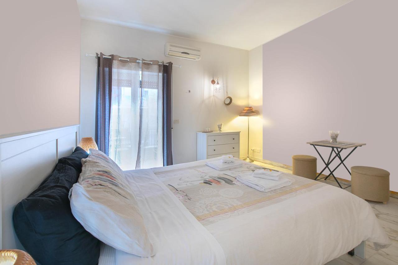 Double Room Private External Bathroom