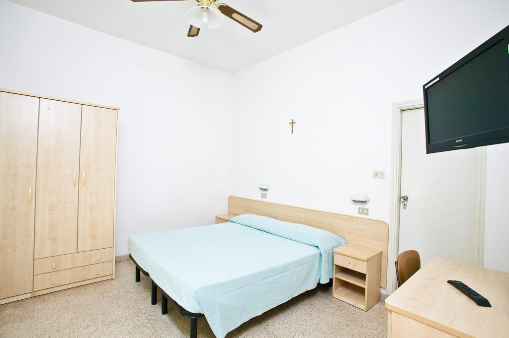 Quadruple Room,886249495:JPEG