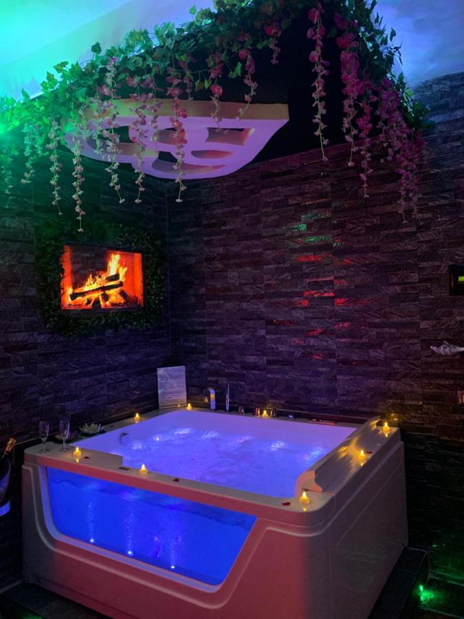 Suite Hot Tub