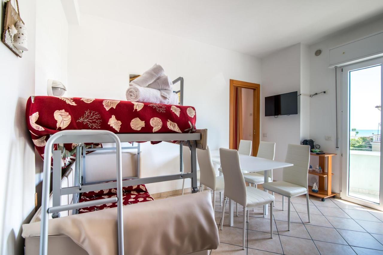 Appartamento con 2 Camere da Letto e Vista Mare