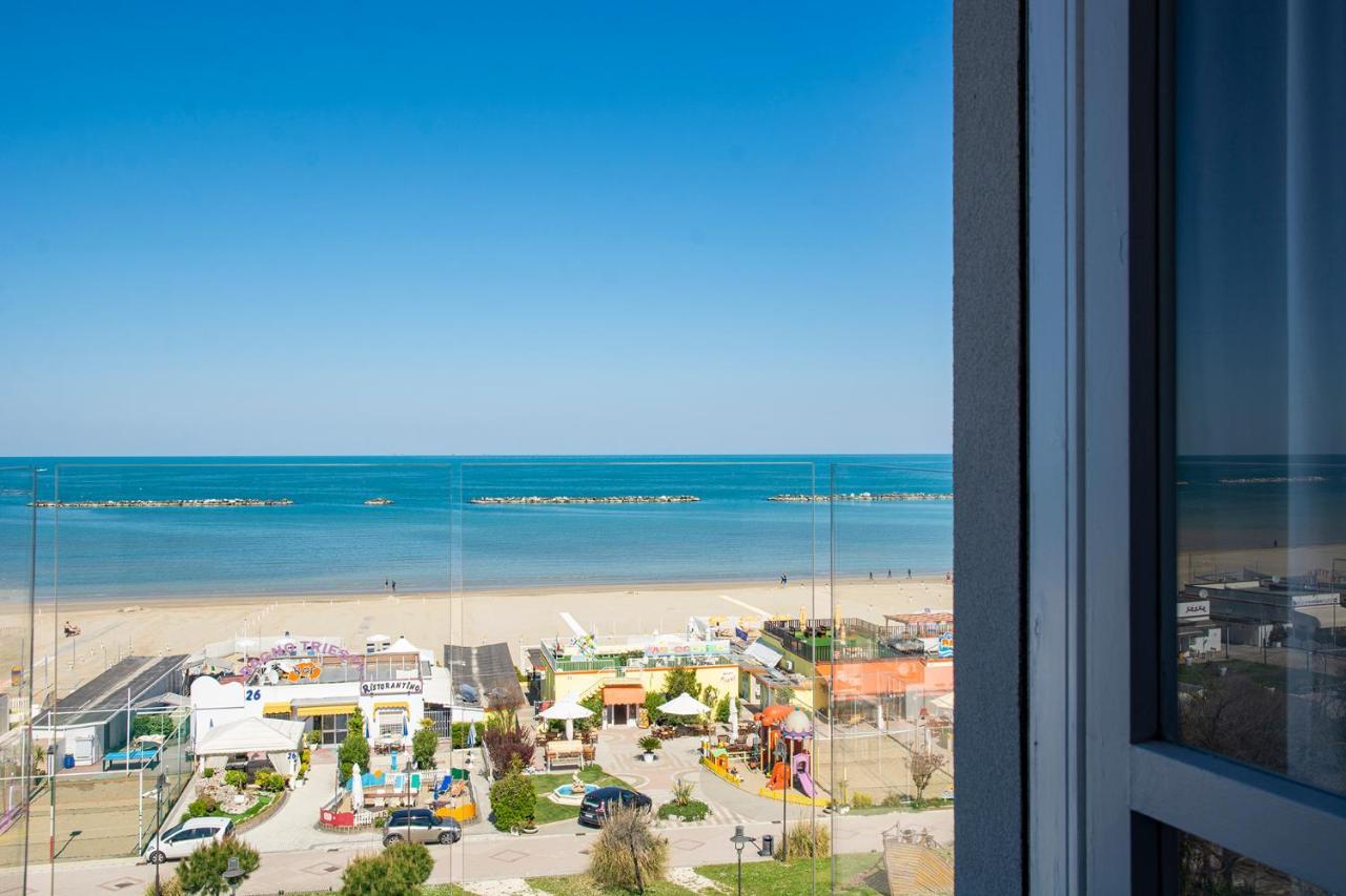 Camera Matrimoniale/Doppia con Letti Singoli con Balcone e Vista Mare Frontale