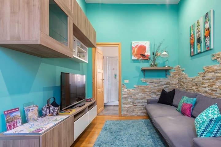 Two-Bedroom Apartment,1233919106:JPEG