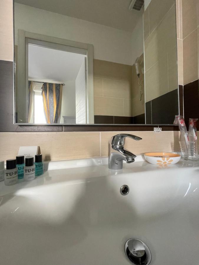 Camera Tripla Comfort con Doccia