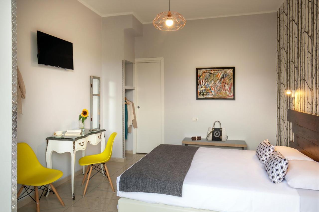 Double Room,1271589556:JPEG