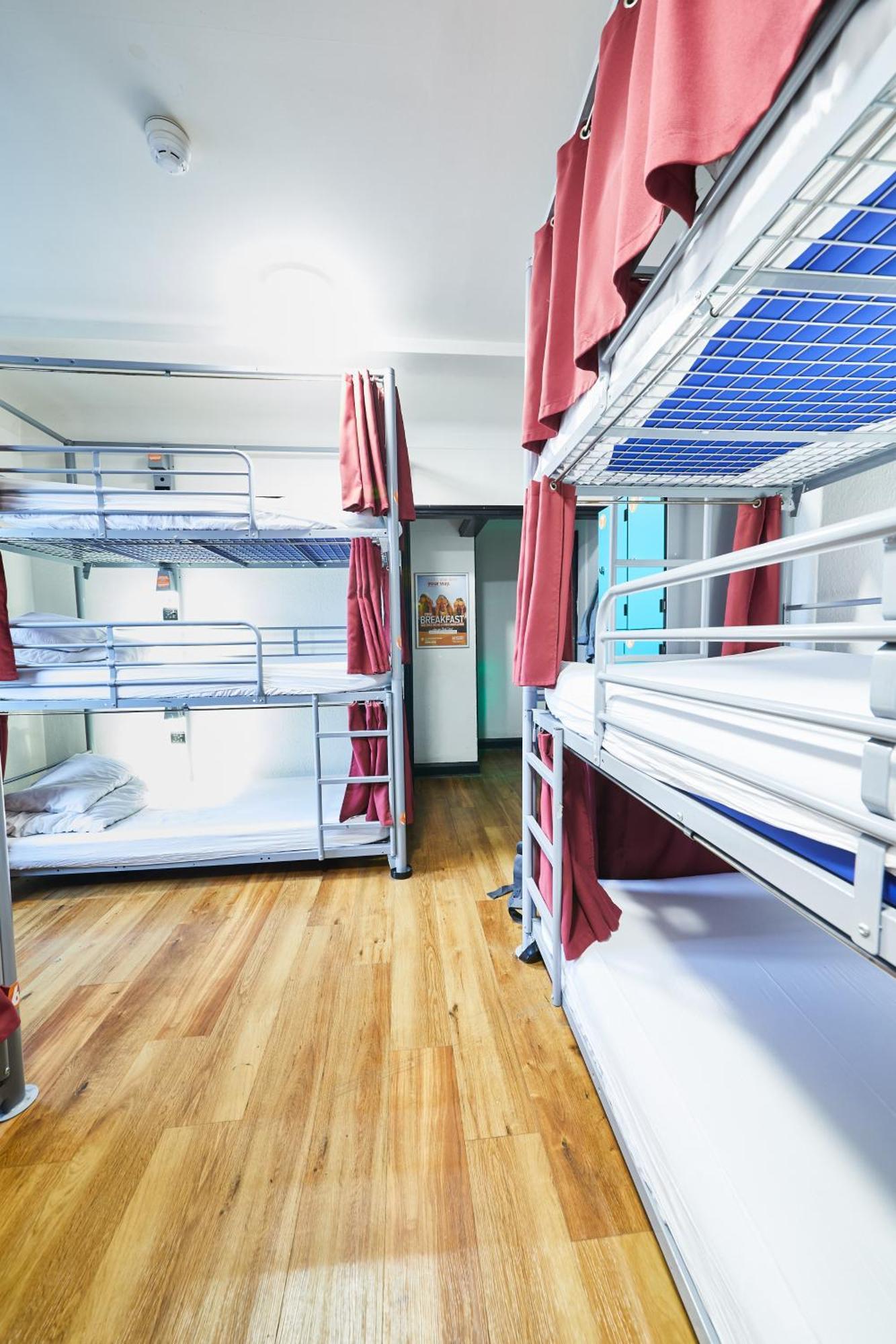 Letto in Dormitorio Misto per 9 Persone con Bagno in Comune