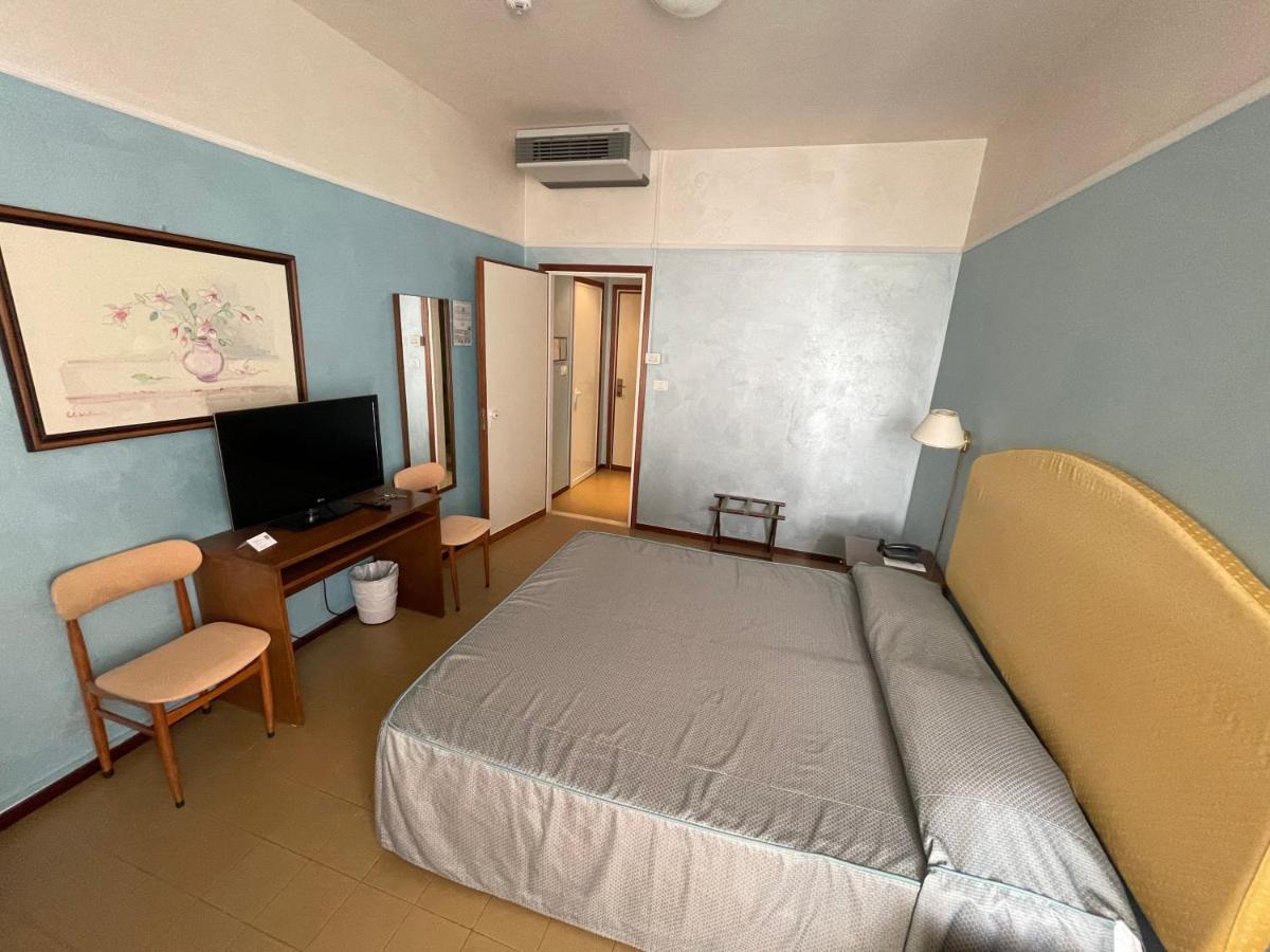 2 Camere Comunicanti
