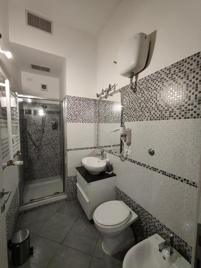 Double Room,1350457516:JPEG