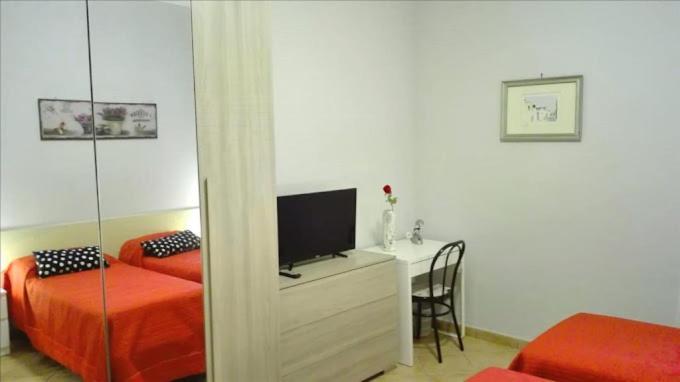Camera Matrimoniale/Doppia con Letti Singoli con Bagno Privato Esterno