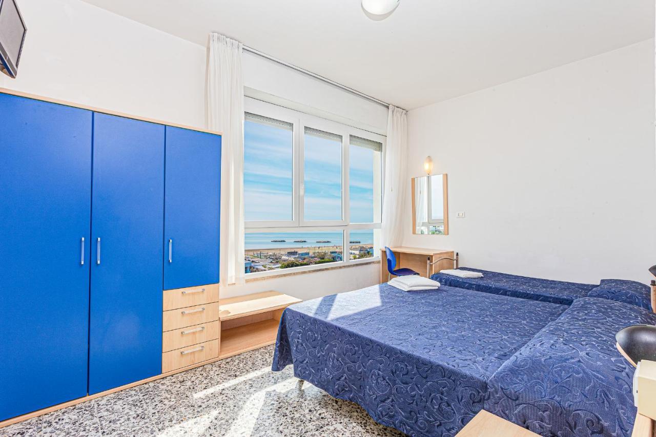 Triple Room,1388644685:JPEG