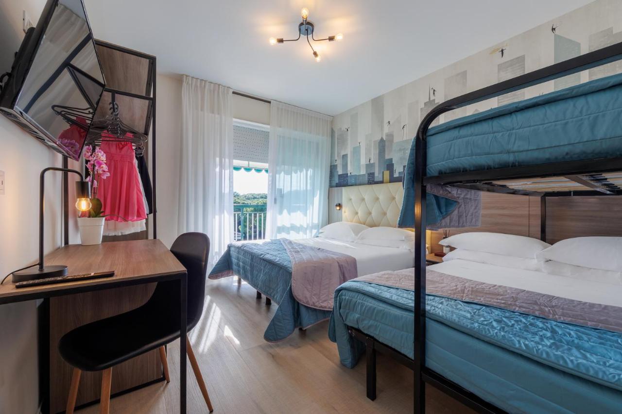 Camera Familiare con Bagno Privato