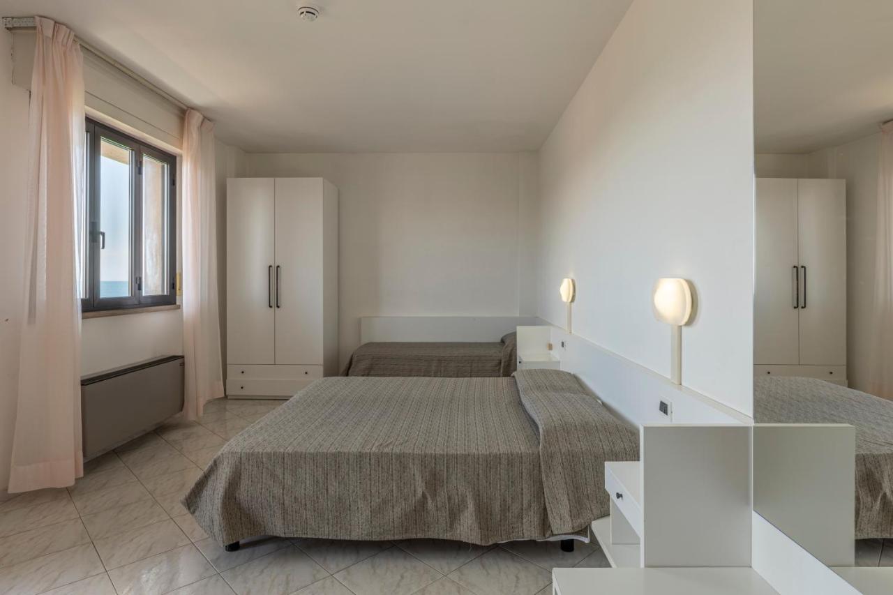 Standard Triple Room Sea View,1466099711:JPEG