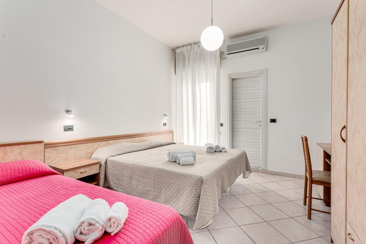 Triple Room,1481261690:JPEG