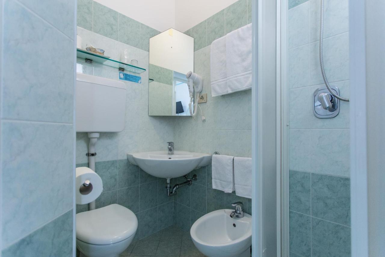 Single Room,1487733673:JPEG