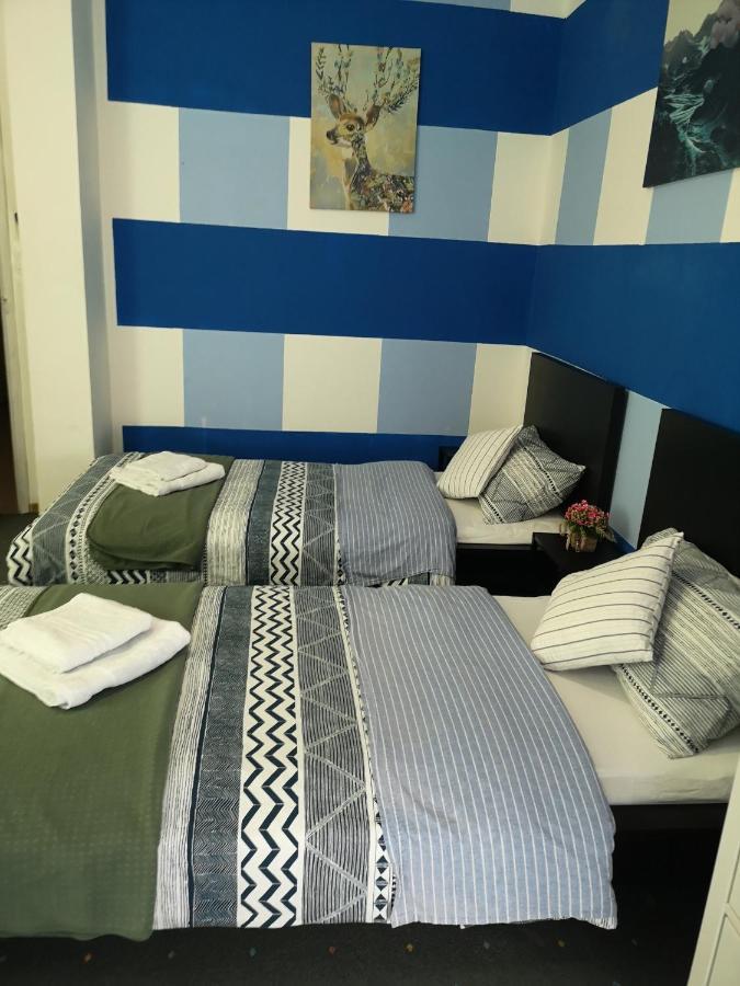 Twin Room with Shared Bathroom,1487899468:JPEG