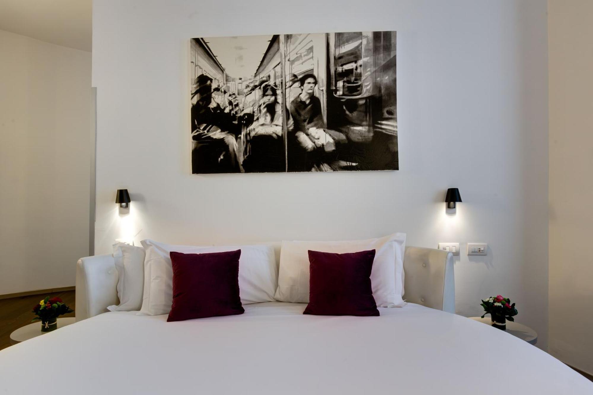 Deluxe Round Bed