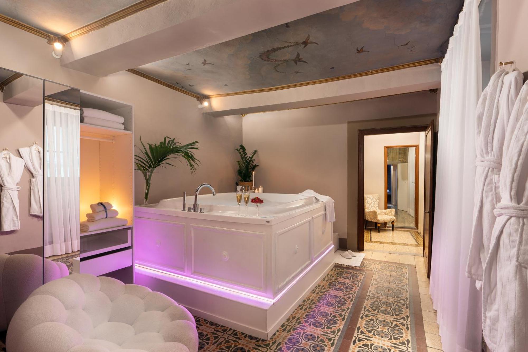 Suite Queen con Vasca Idromassaggio