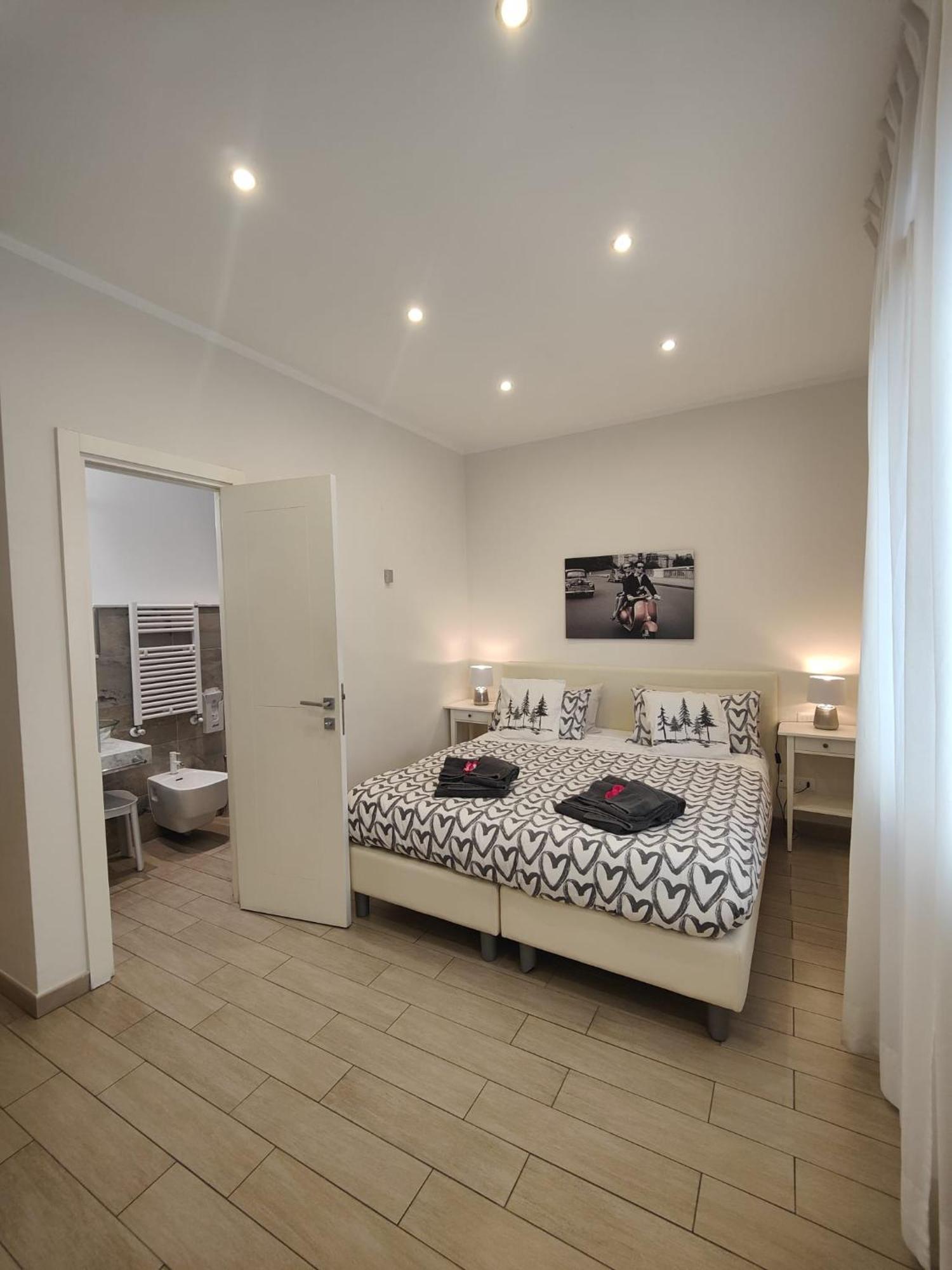 Camera Standard Matrimoniale/Doppia con Letti Singoli