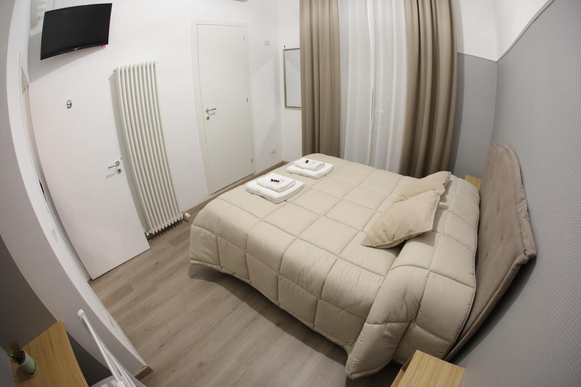 Standard Queen Room