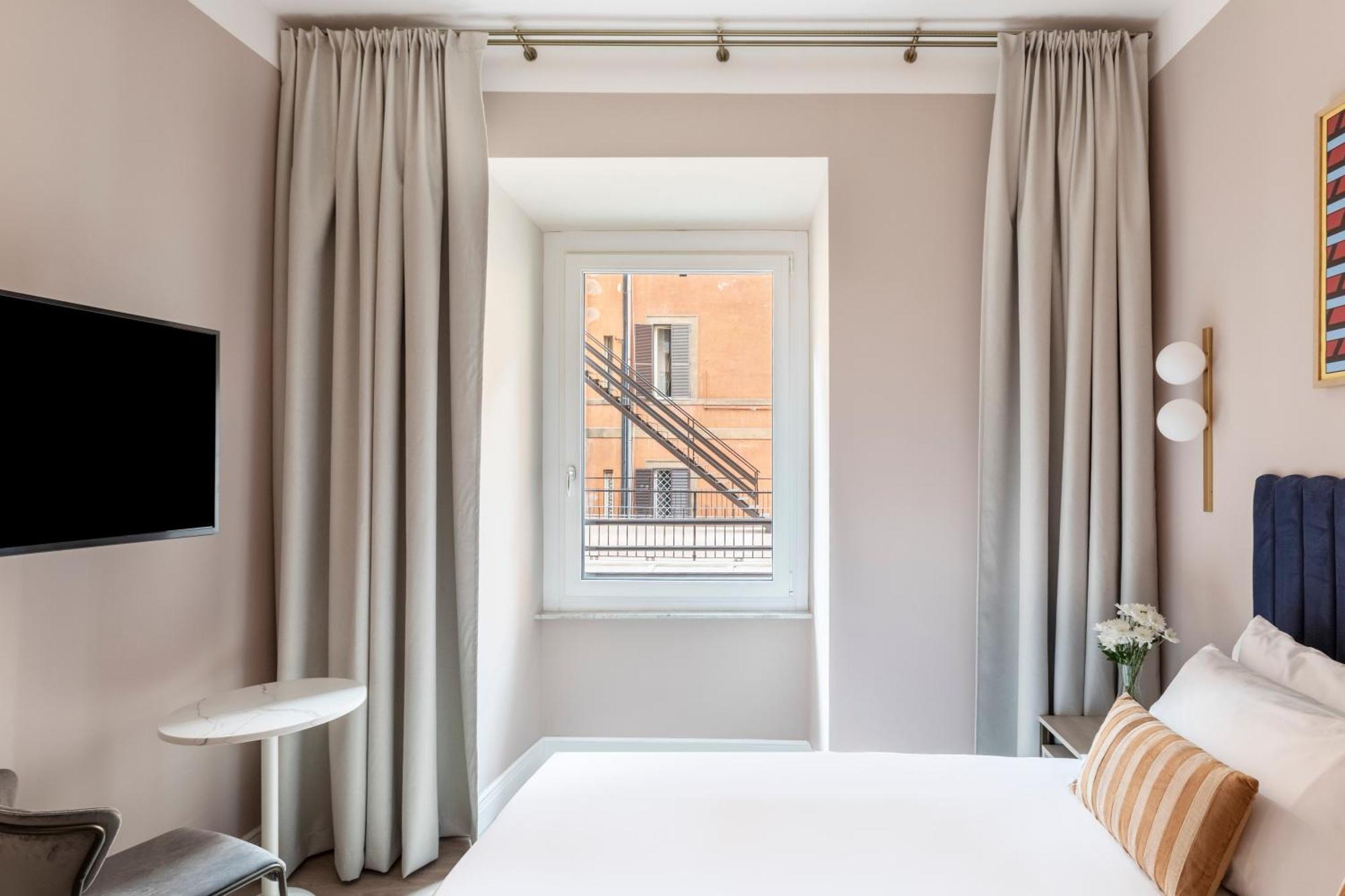 Large Room Extra Single Bed