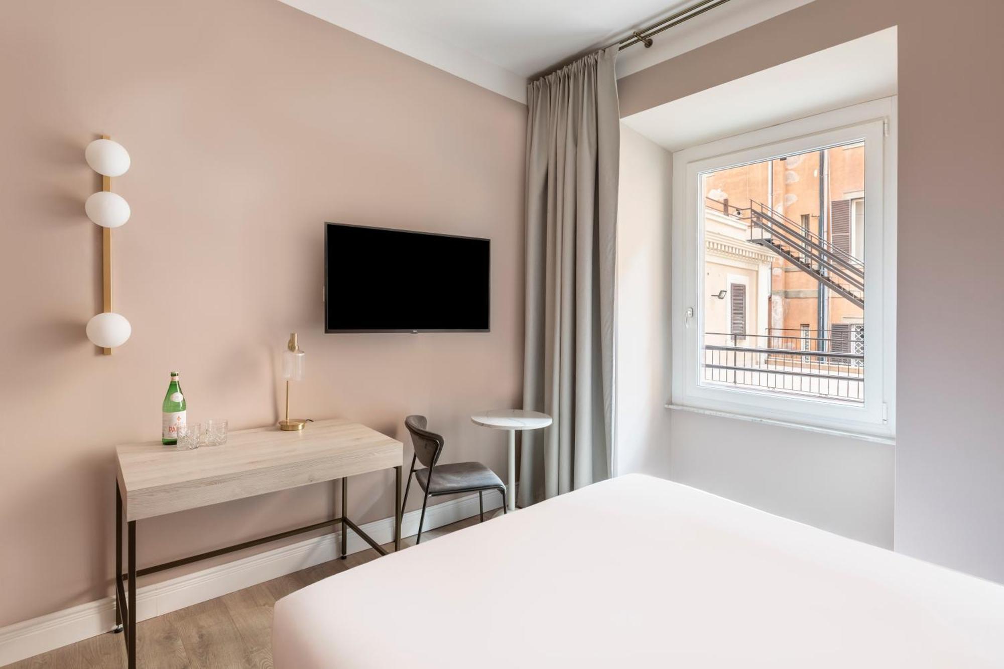 Large Room Extra Single Bed
