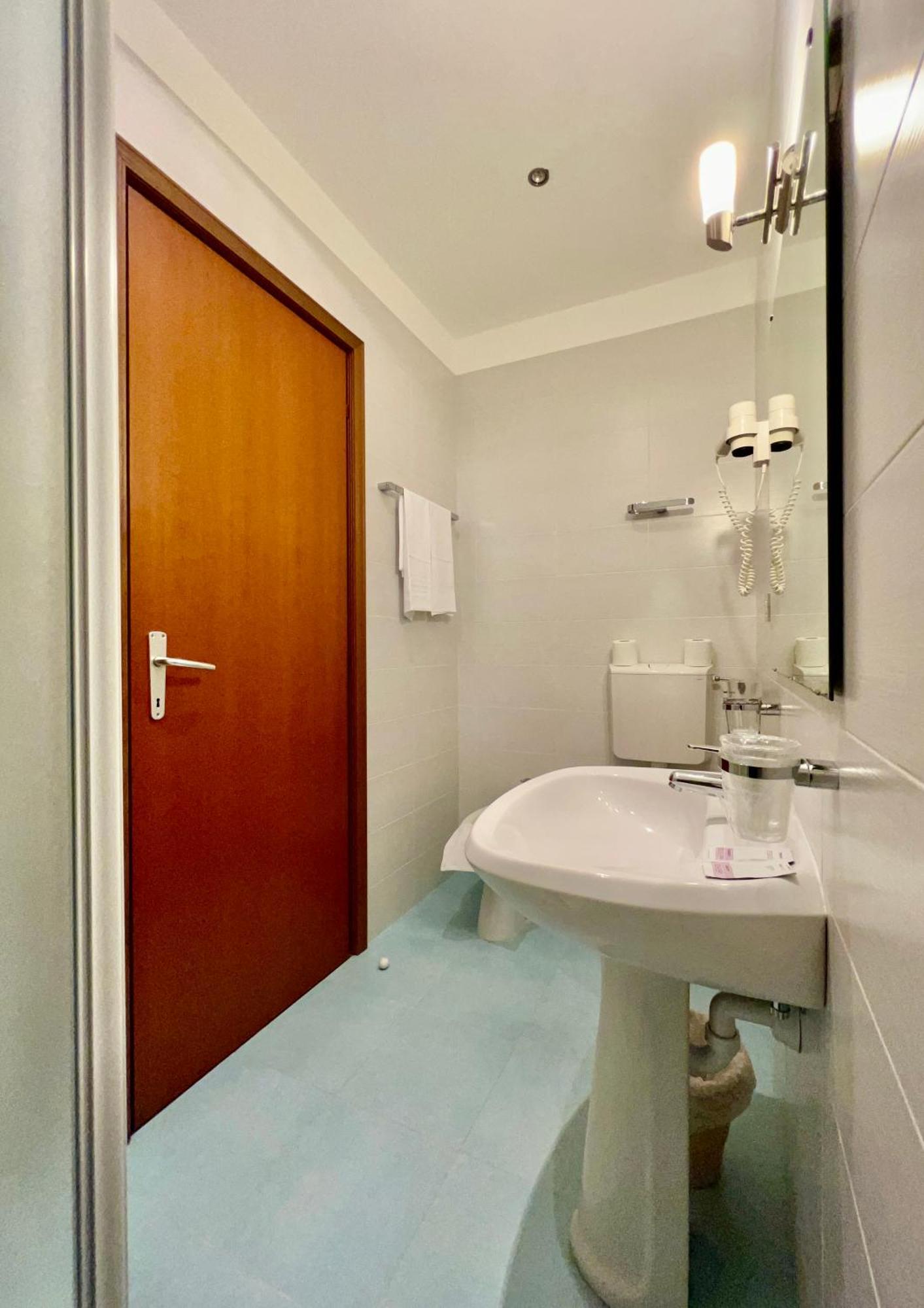 Standard Double or Twin Room,1544258719:JPEG