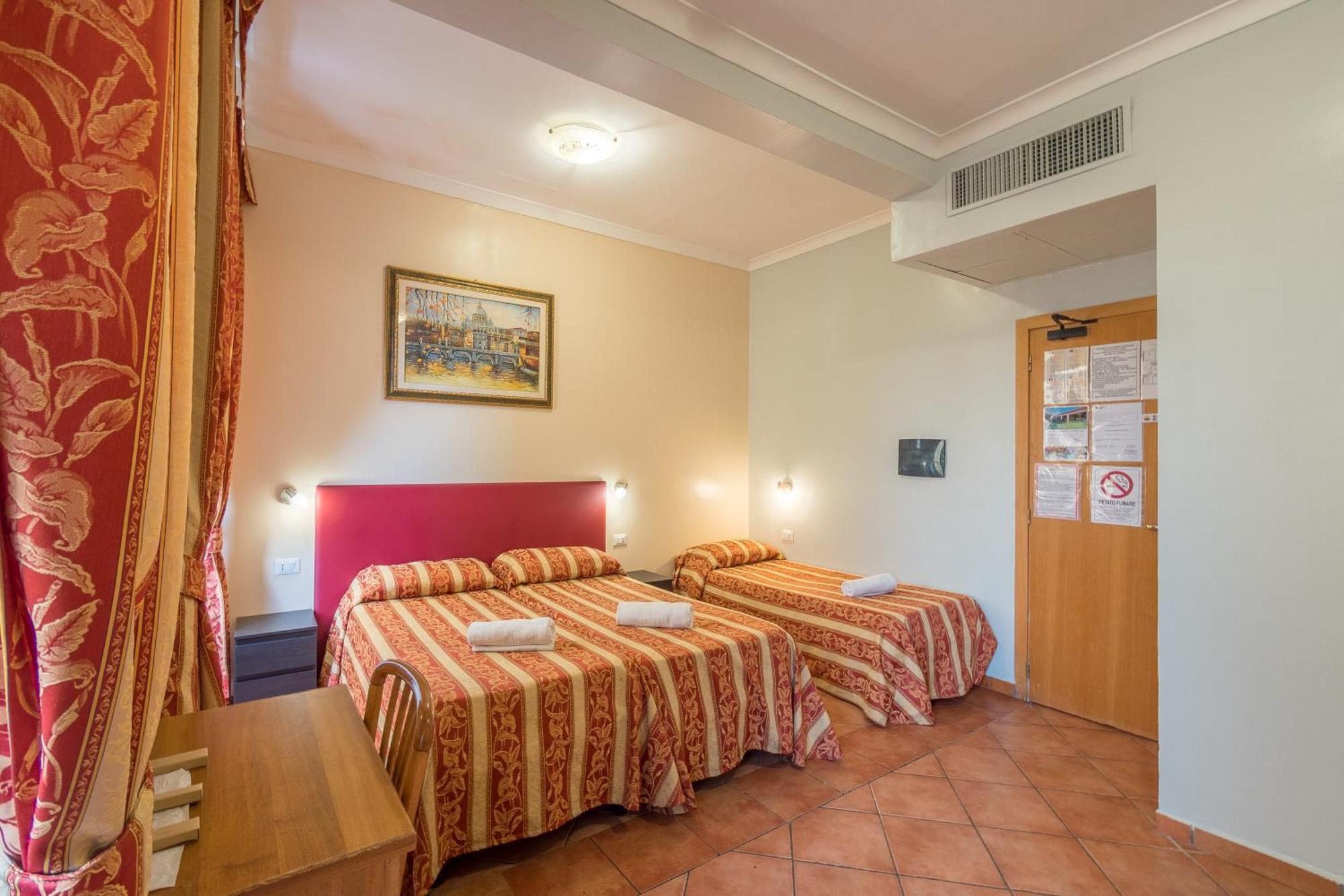 Triple Room