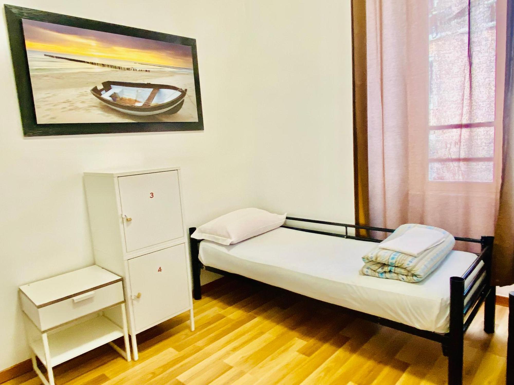 Bed 4-Bed Female Dormitory Room