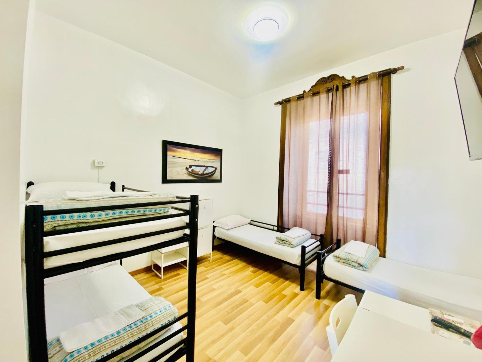 Bed 4-Bed Female Dormitory Room