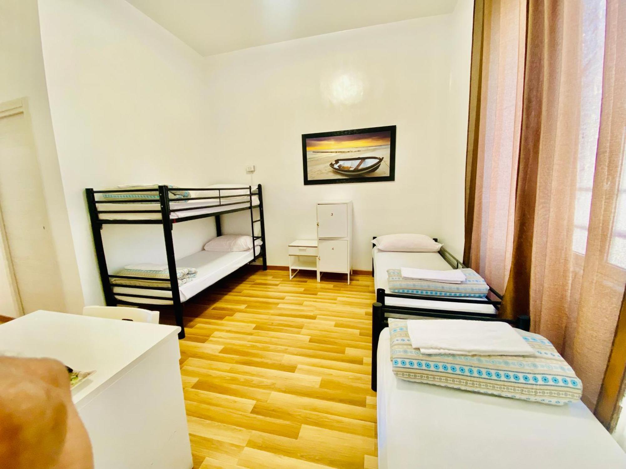 Bed 4-Bed Female Dormitory Room