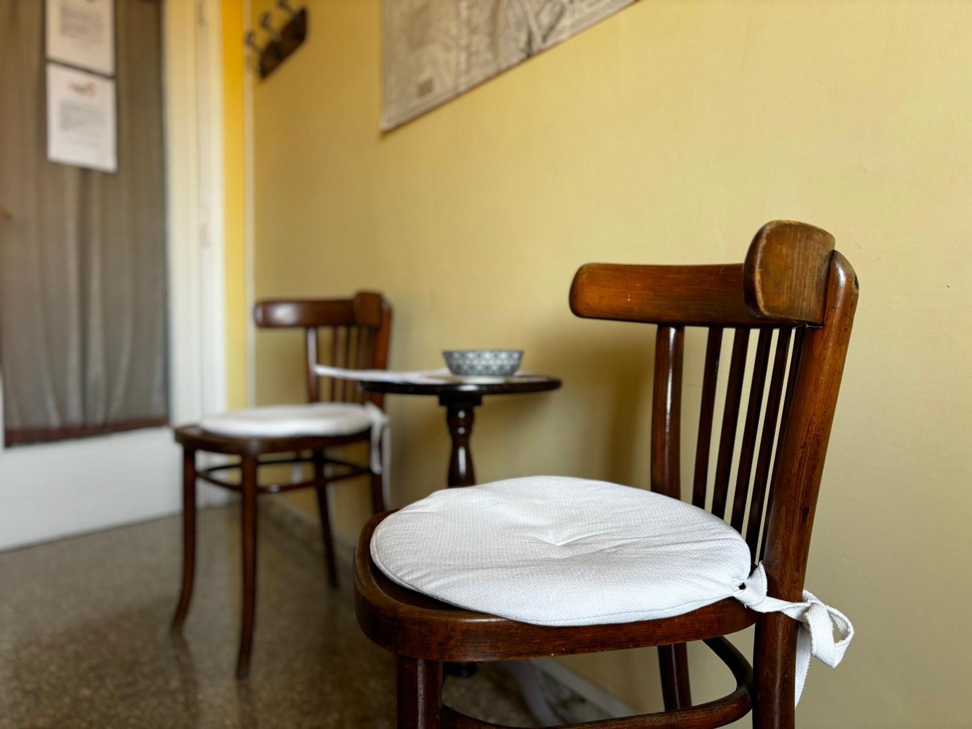 Double Room,1466949461:JPEG