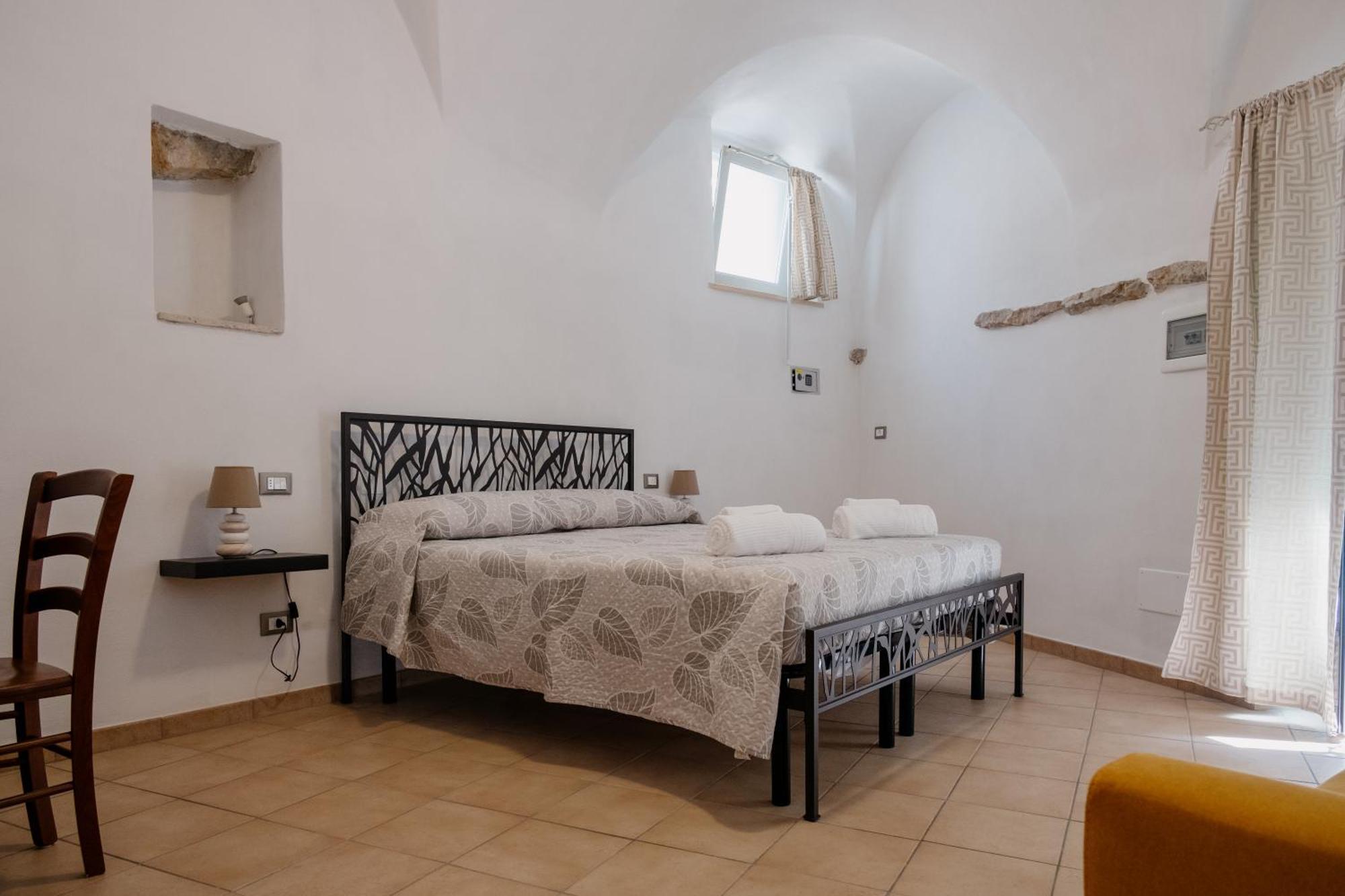 Large Double Room,1572857120:JPEG