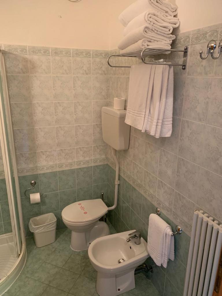 Economy Triple Room