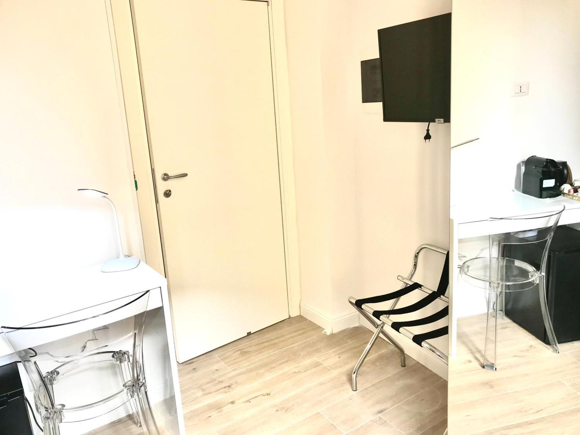 Single Room Private External Bathroom,1600675173:JPEG