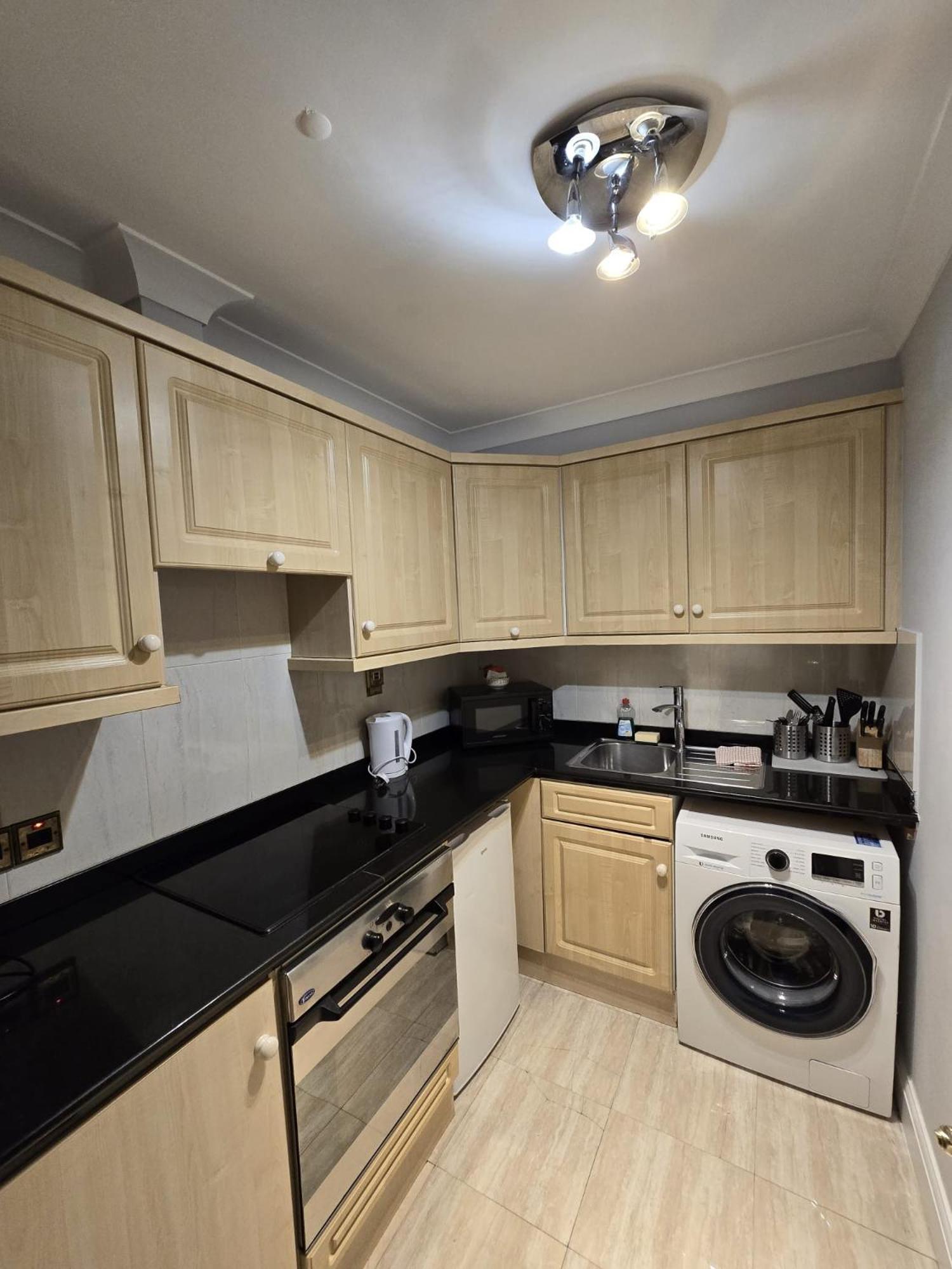 One-Bedroom Apartment,1613414306:JPEG