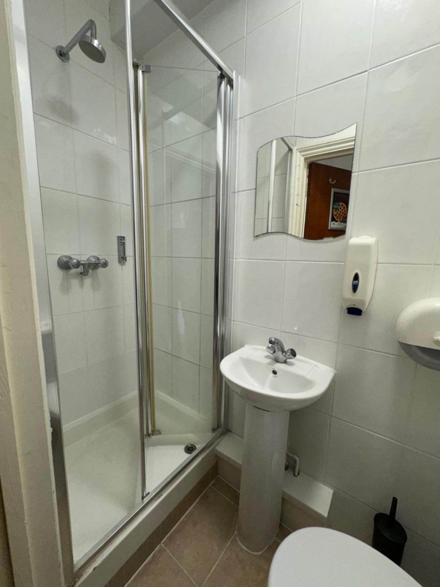 Double Room,1613662395:JPEG