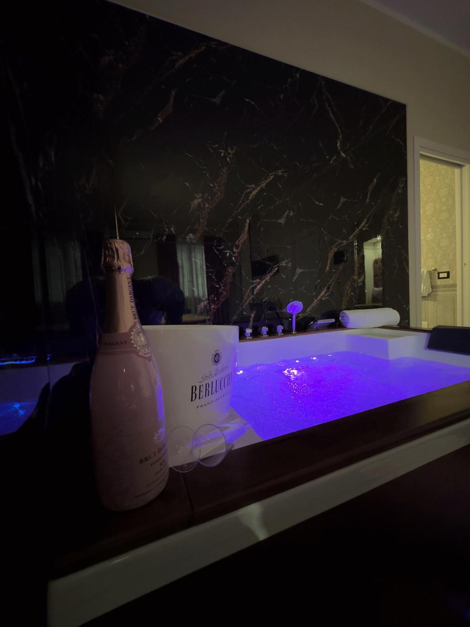Suite Spa Bath