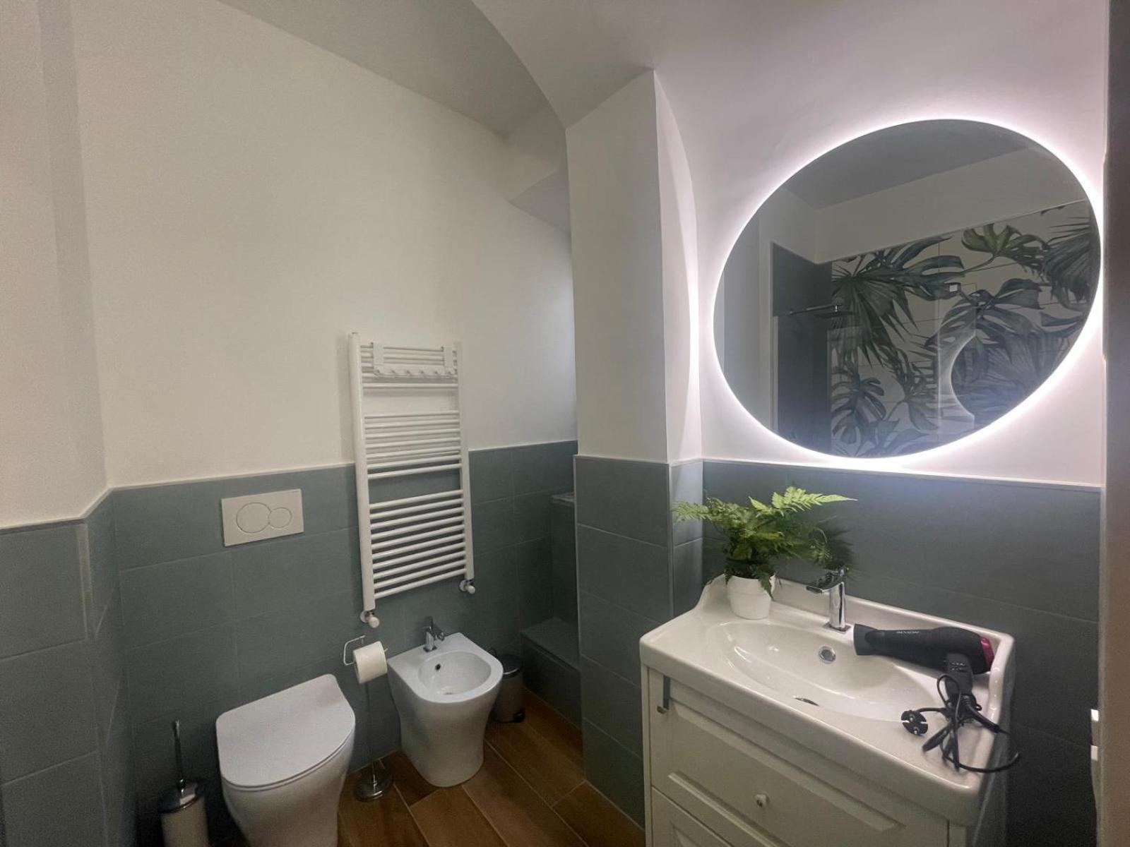 Camera Deluxe (2 Adulti + 1 Bambino)