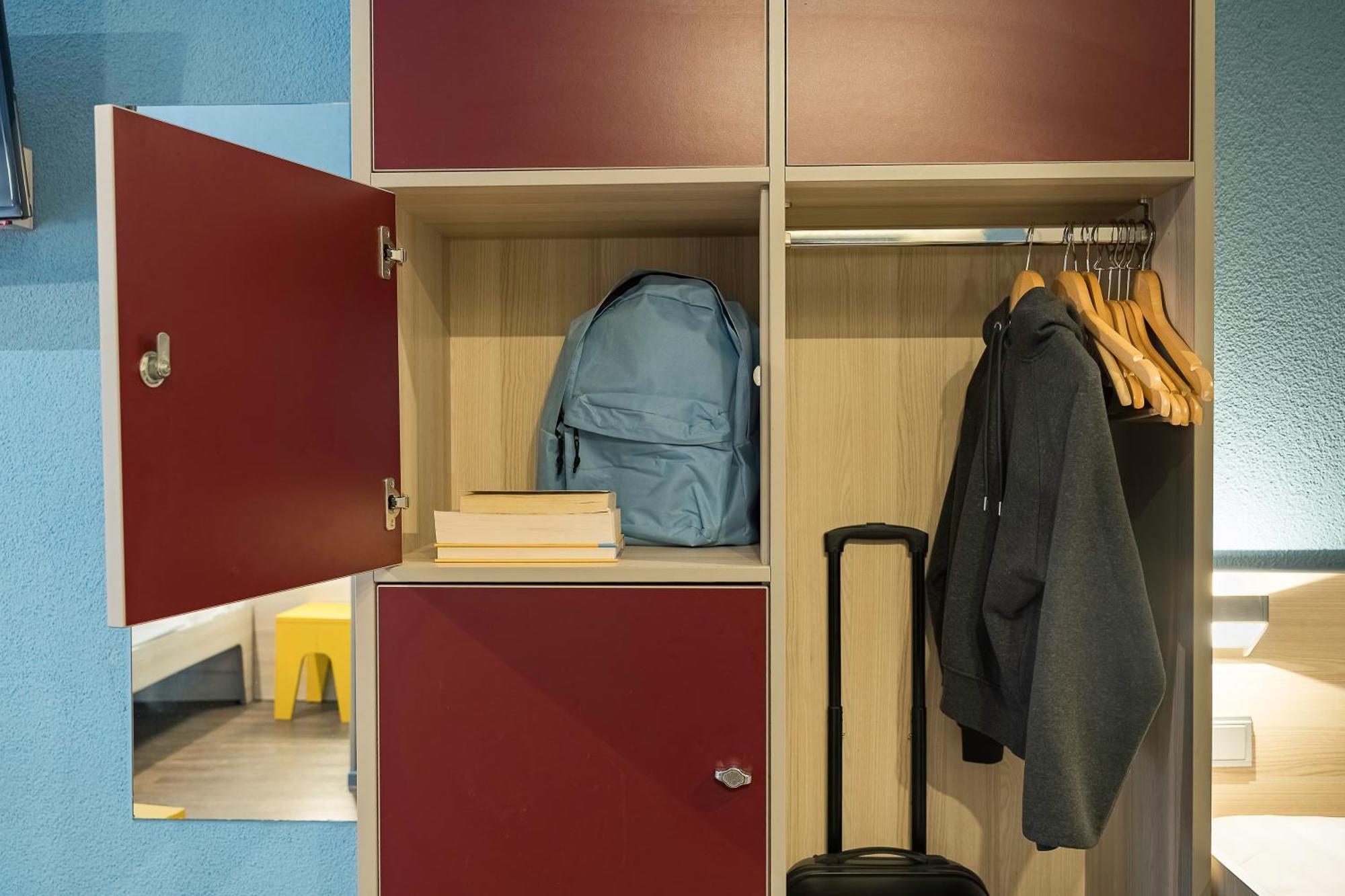 Bed in a Dormitory (max. 7 Beds),1622874391:JPEG