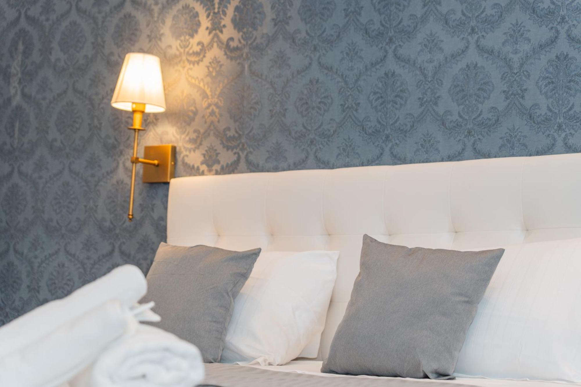 Luxury Triple Room