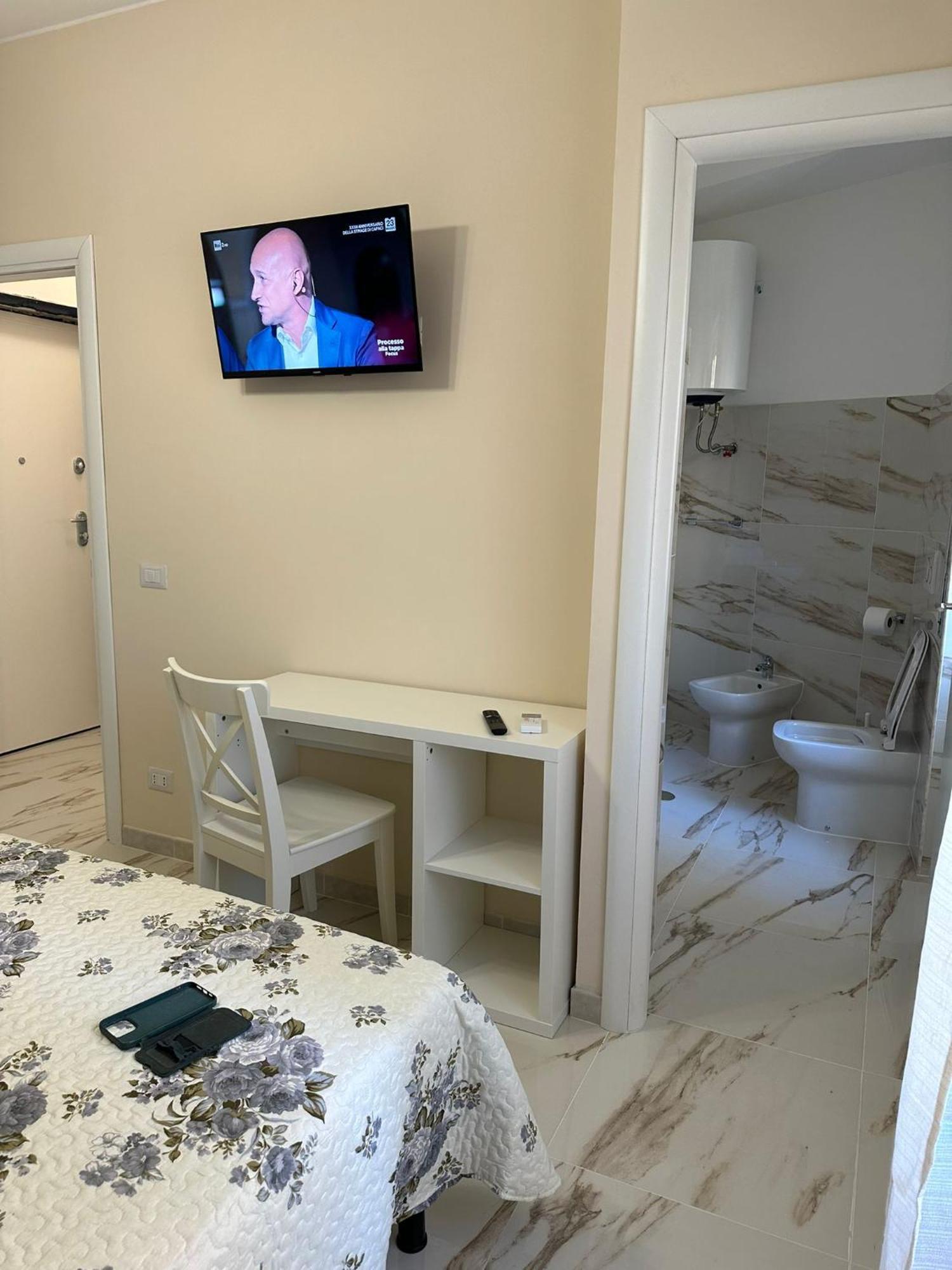 Double Room,1656216137:JPEG