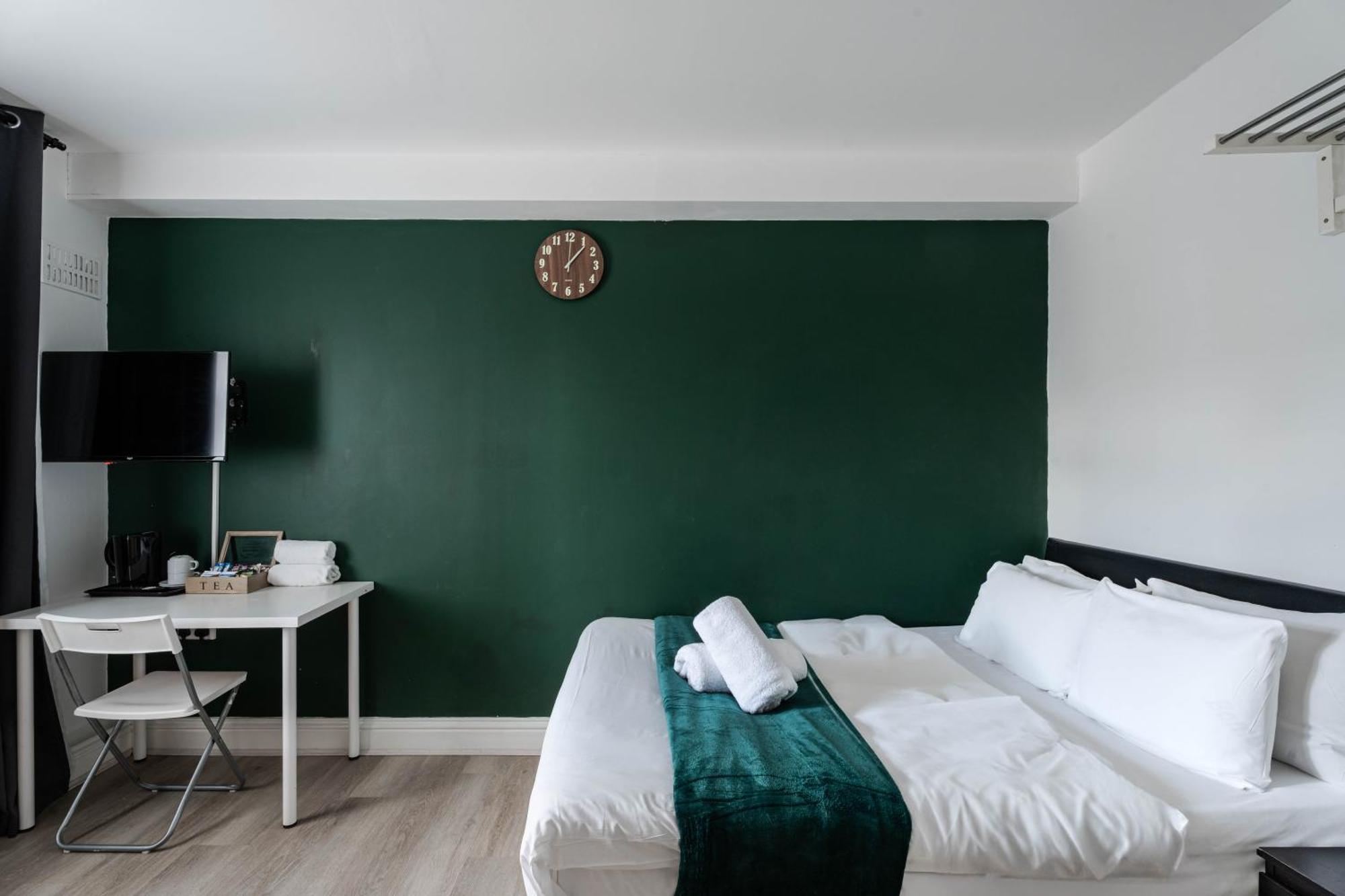 Ensuite Budget Double Room