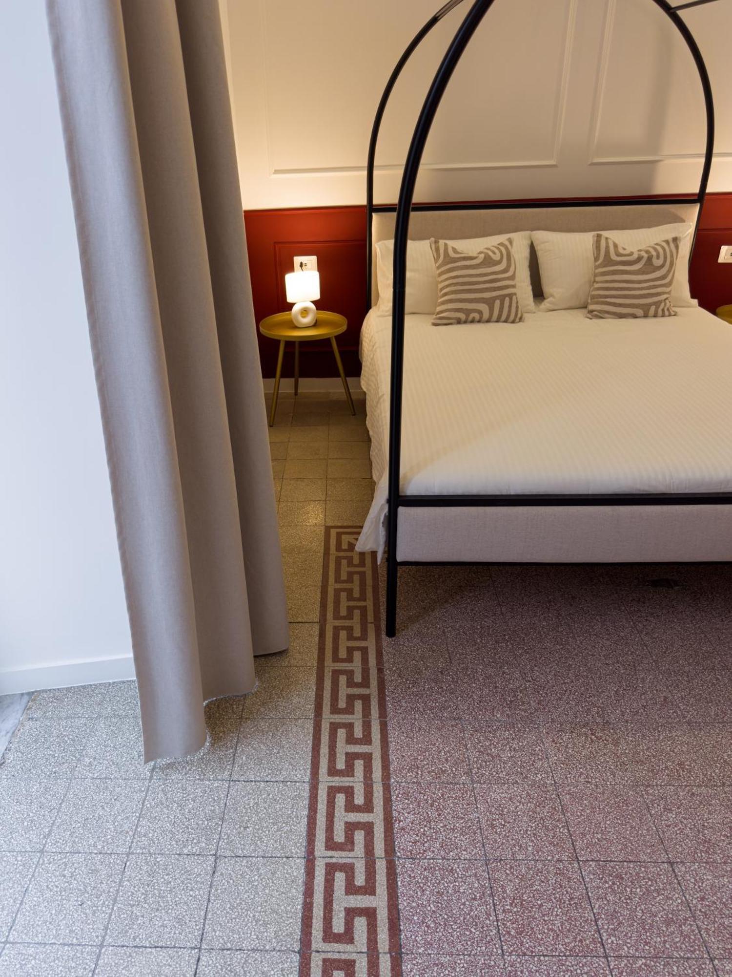 Double Room Private Bathroom