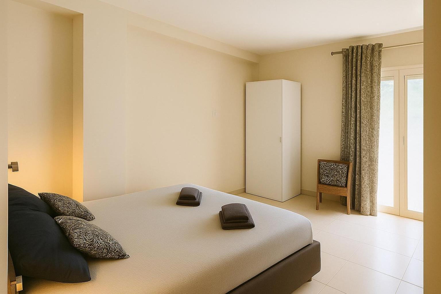 Deluxe Queen Room