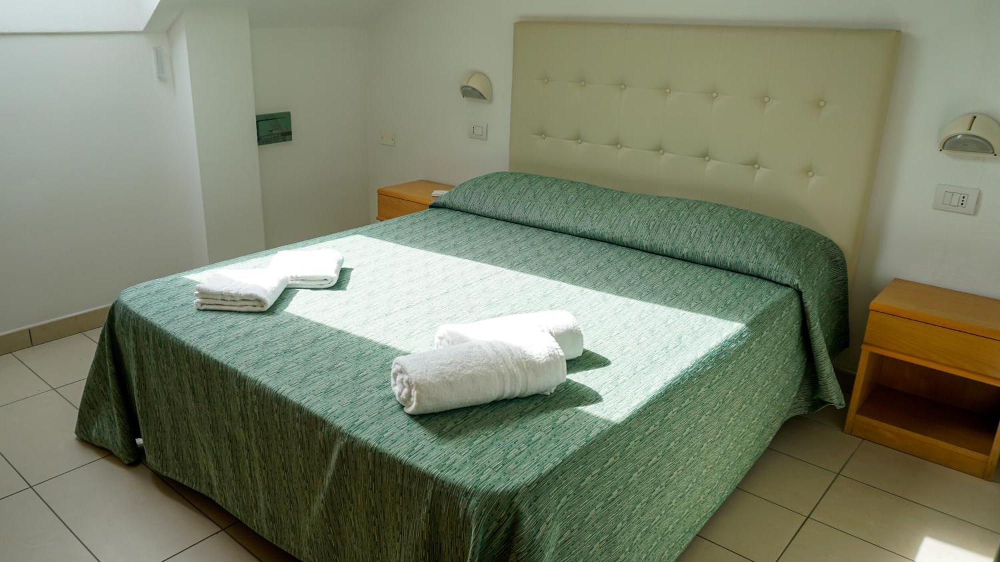 Budget Double Room,1704997859:JPEG