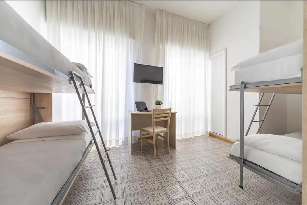 Quadruple Room Bunk Beds,1743195613:JPEG