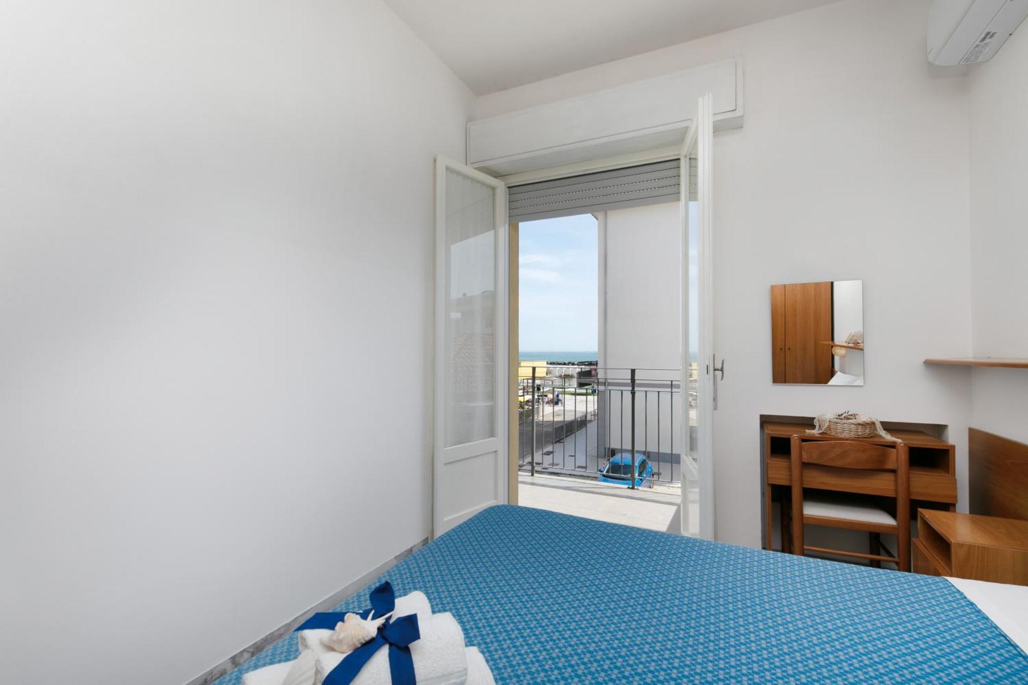 Camera Matrimoniale/Doppia con Letti Singoli con Vista Mare