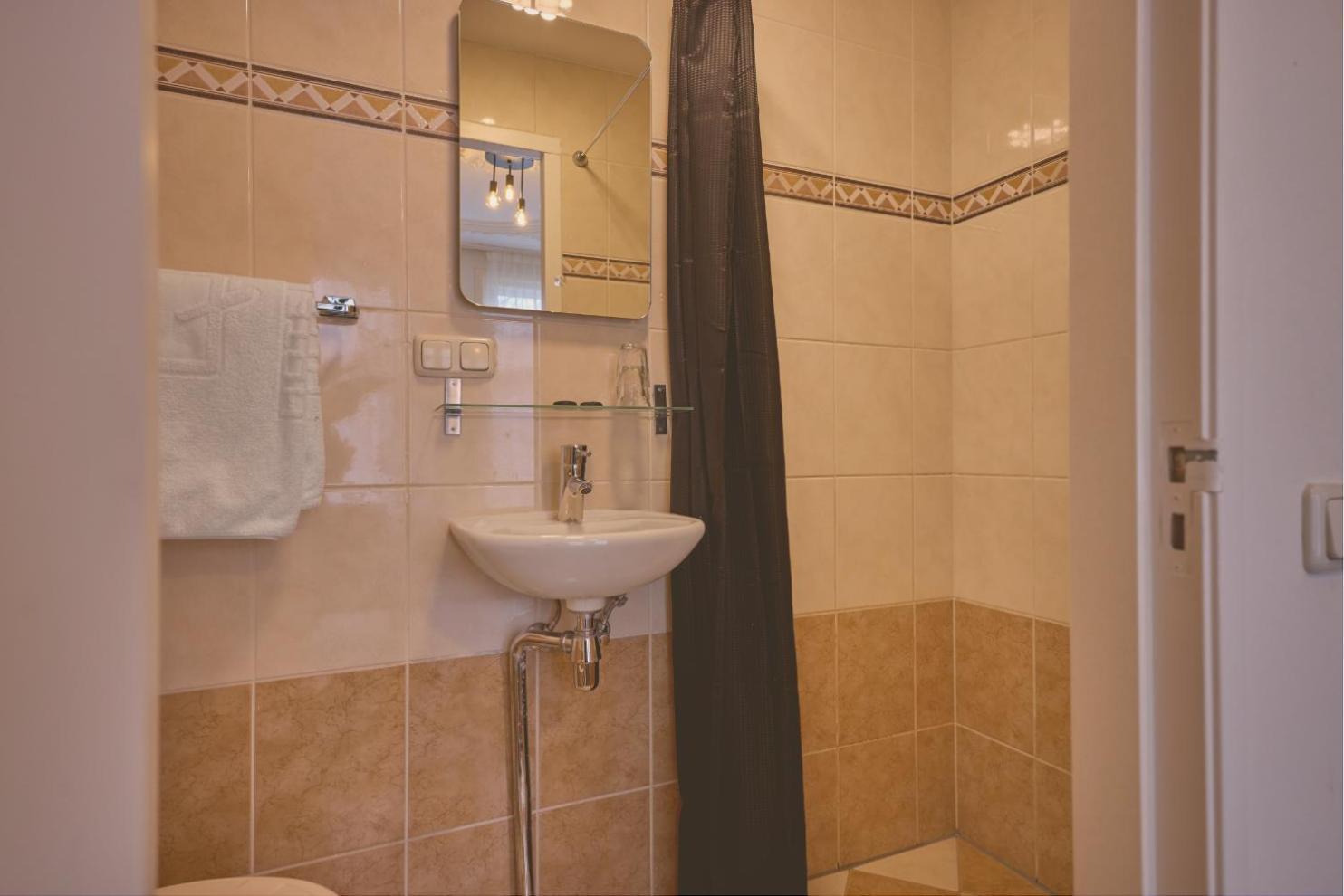 Double Room with Canal View,1756498992:JPEG