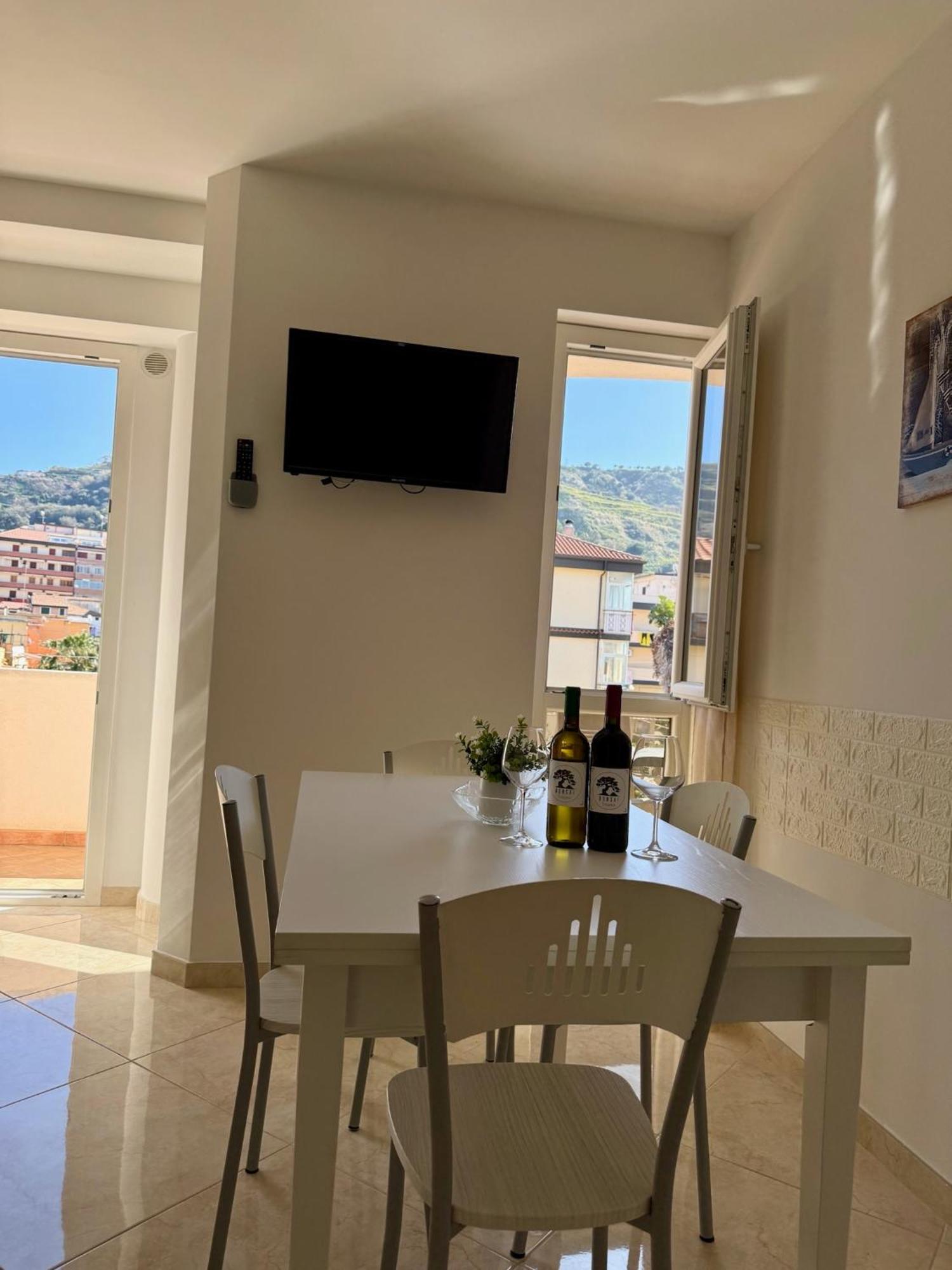 Appartamento con 2 Camere da Letto e Vista Giardino